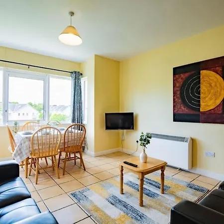 Apartmán 72 - Large Three Bed With Parking Galway