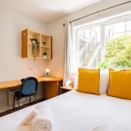 Appartamento Large Three Bed With Parking Galway