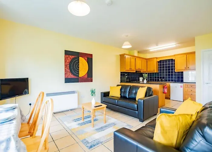 72 - Large Three Bed With Parking * 골웨이