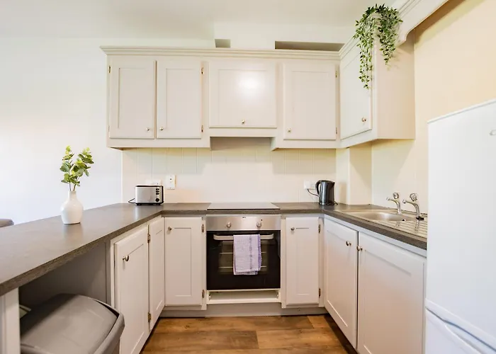 72 - Large Three Bed With Parking 公寓